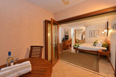 Balinese Style Studio - New Castle Holiday 0