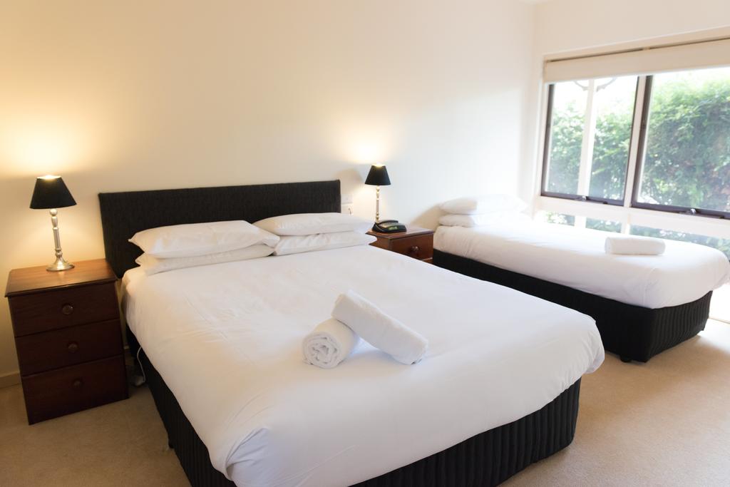 Wallace VIC New Castle Holiday