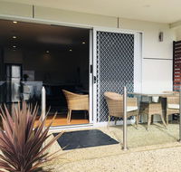 Balmoral Apartment Binalong Bay - New Castle Holiday