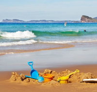 BANGALEE - New Castle Holiday