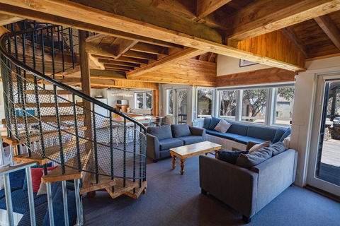 Banjo's Chalet, Alpine-getaways - New Castle Holiday 3