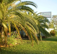 Banjos Overnight And Holiday Units - New Castle Holiday