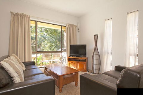 Banksia - Sawtell, NSW - New Castle Holiday 0