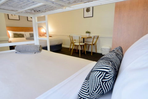 Barclay On View - New Castle Holiday 3