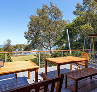 Barefoot Beach House - New Castle Holiday