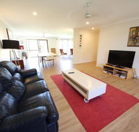 Barefoot Bungalow at Hat Head - New Castle Holiday