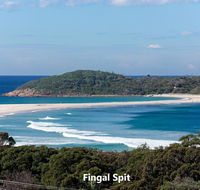 Barefoot' 7/44 Marine Drive - Fabulous Fingal Bay - New Castle Holiday