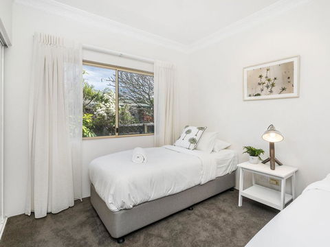 Barneys At Suffolk - New Castle Holiday 1