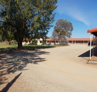 Barooga Golf View Motel - New Castle Holiday