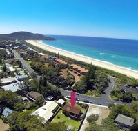 BARRELS AT BOOMERANG - New Castle Holiday