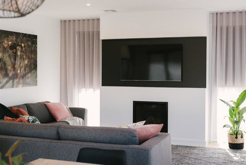 Basq Stays - New Castle Holiday 0