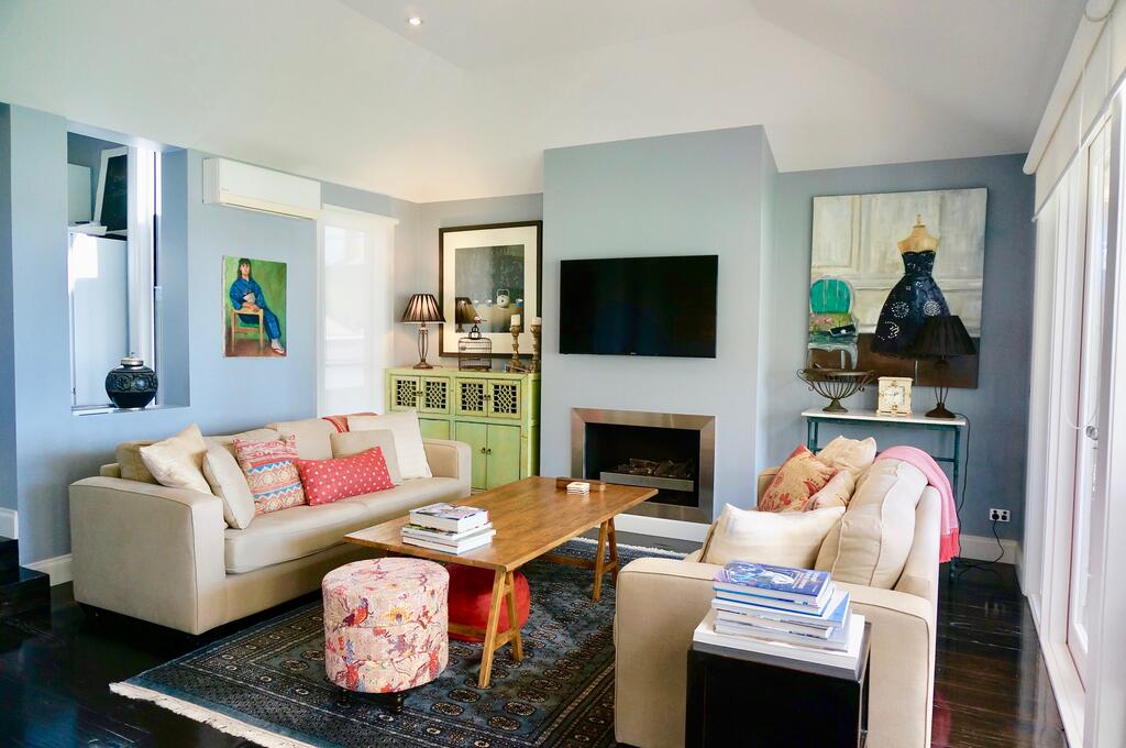 The Sisters VIC New Castle Holiday