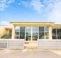 Bayview no 2 - Next to the Beach - New Castle Holiday