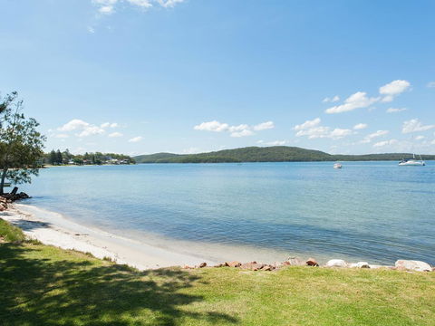 Baywatch - Beachfront Bliss Executive Home - New Castle Holiday 1