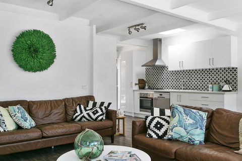 Beach Break On Hardy - Walk To Foreshore - New Castle Holiday 3