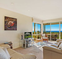Beach Breakers Apartment - Stunning Views - New Castle Holiday