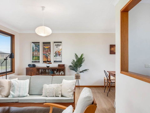 Beach Breeze - New Castle Holiday 0