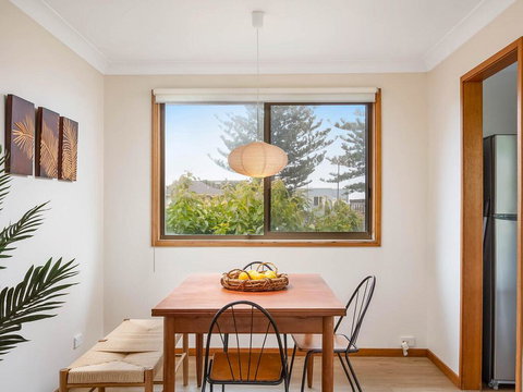 Beach Breeze - New Castle Holiday 1