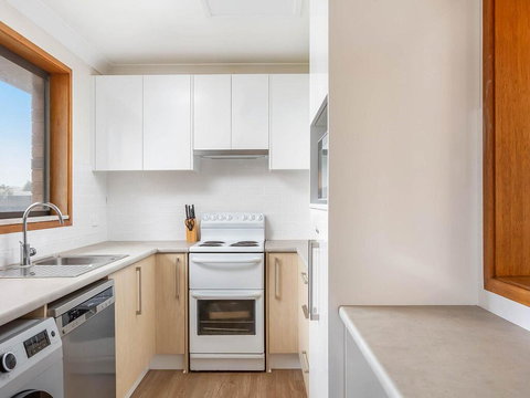 Beach Breeze - New Castle Holiday 2