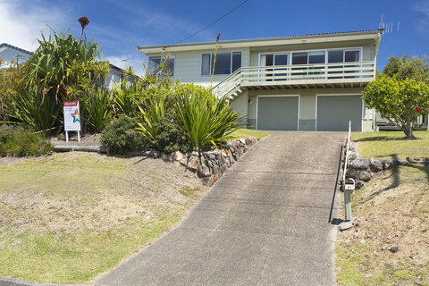 Beach Cottage, Forster - New Castle Holiday 0