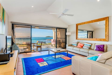 Beach Duplex 72b Marine Dr - Fingal Bay - New Castle Holiday 2