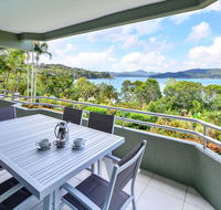 Beach Front Lagoon Lodge Apartments - New Castle Holiday