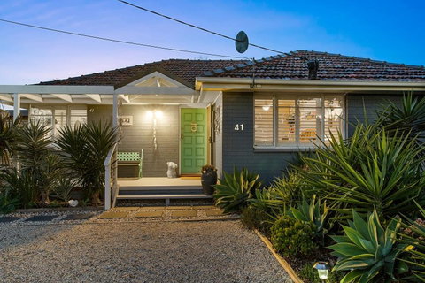 Beach House 41 - New Castle Holiday 1