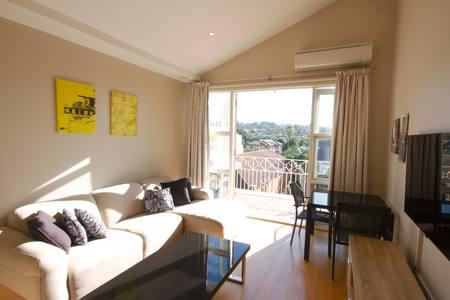 Beach Pad: Bondi Beach - New Castle Holiday 0