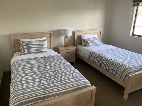 Beach Retreat Townhouse - New Castle Holiday 2