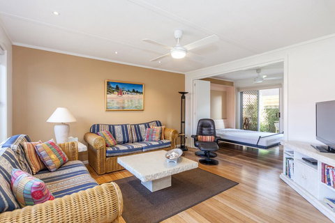 Beach Road Classic 3-10 - New Castle Holiday 1