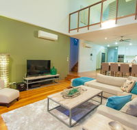 Beach Road Holiday Homes - New Castle Holiday