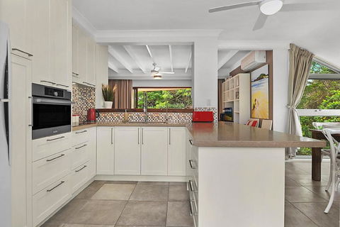 Beachfront 7 Penthouse - Sawtell, NSW - New Castle Holiday 3
