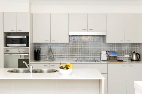 Beachfront 8 - New Castle Holiday 2