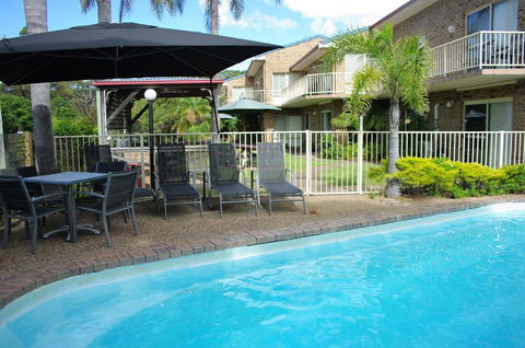 Beachfront Apartments - New Castle Holiday 2