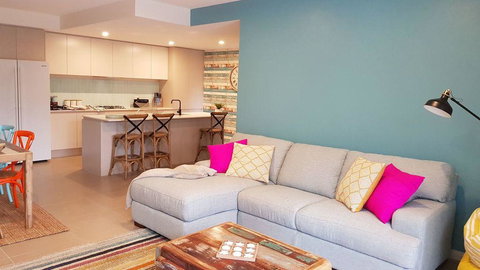 Beachfront Boogaloo - New Castle Holiday 3