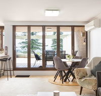 Beachfront Manly Apartment With Parking and Balcony - New Castle Holiday