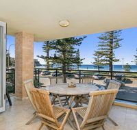 Beachfront on Golden Mile - New Castle Holiday