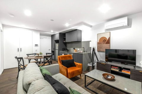 Reid City Escape Modern Stay In ACT - New Castle Holiday 2