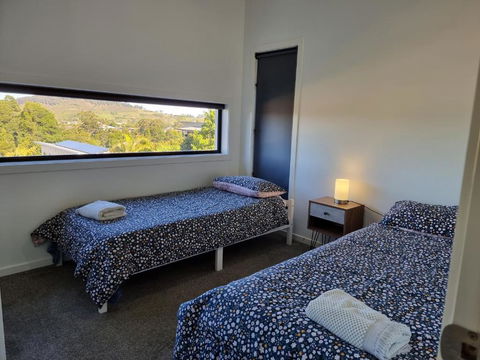 RESIDENTIAL 4 BEDROOM House - New Castle Holiday 3