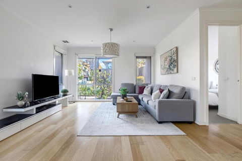 Ringtail Retreat - Contemporary Family Comforts - New Castle Holiday 0