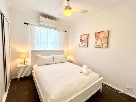 Renovated Queenslander - Upstairs 2km To Stadium - New Castle Holiday 3