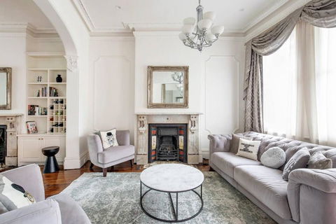 Refined Paddington Corner Terrace With Parking - New Castle Holiday 1