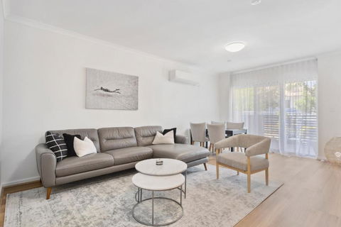 REGL20/11 - Regal In East Perth - New Castle Holiday 0