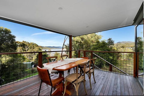 Relax At Goughs Bay - New Castle Holiday 0