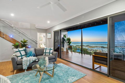 Relax & Daydream At 2 Elementa - New Castle Holiday 1