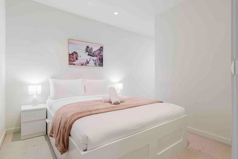 Resort Lifestyle Urban Apt - Pool, Gym, Sauna - New Castle Holiday 0