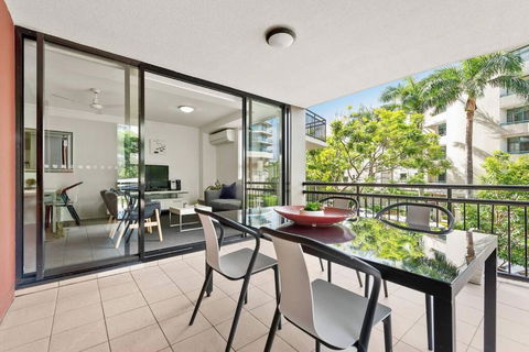 Resort Living - 10mins CBD - 2Bed / 2Bath / 1Car - New Castle Holiday 2