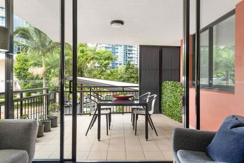 Resort Living - 10mins CBD - 2Bed / 2Bath / 1Car - New Castle Holiday 1