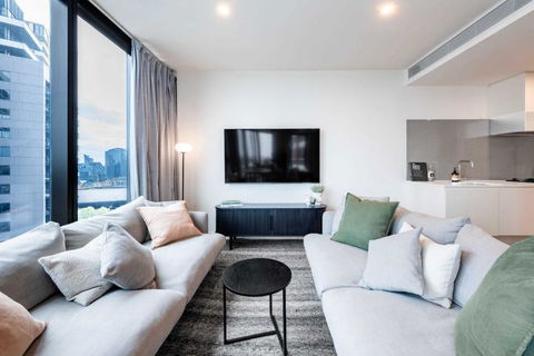 Resort Style Living 2 Bed Apt With Pool BBQ - New Castle Holiday 0