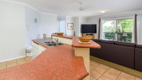 Resort Style Unit Across From The Water - New Castle Holiday 2